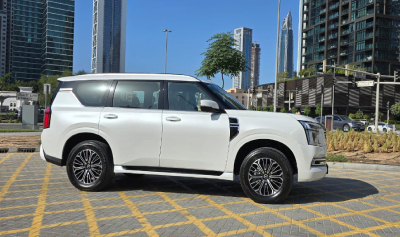 Rent a car with driver in dubai Patrol platinum 2025